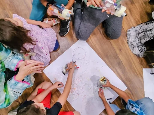 What Is a Makerspace? A Beginner's Guide for Teachers and Schools